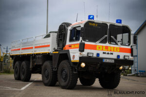 Der GW der DLRG o.g. Cuxhaven zusehen ist das Fahrzeug von Vorne