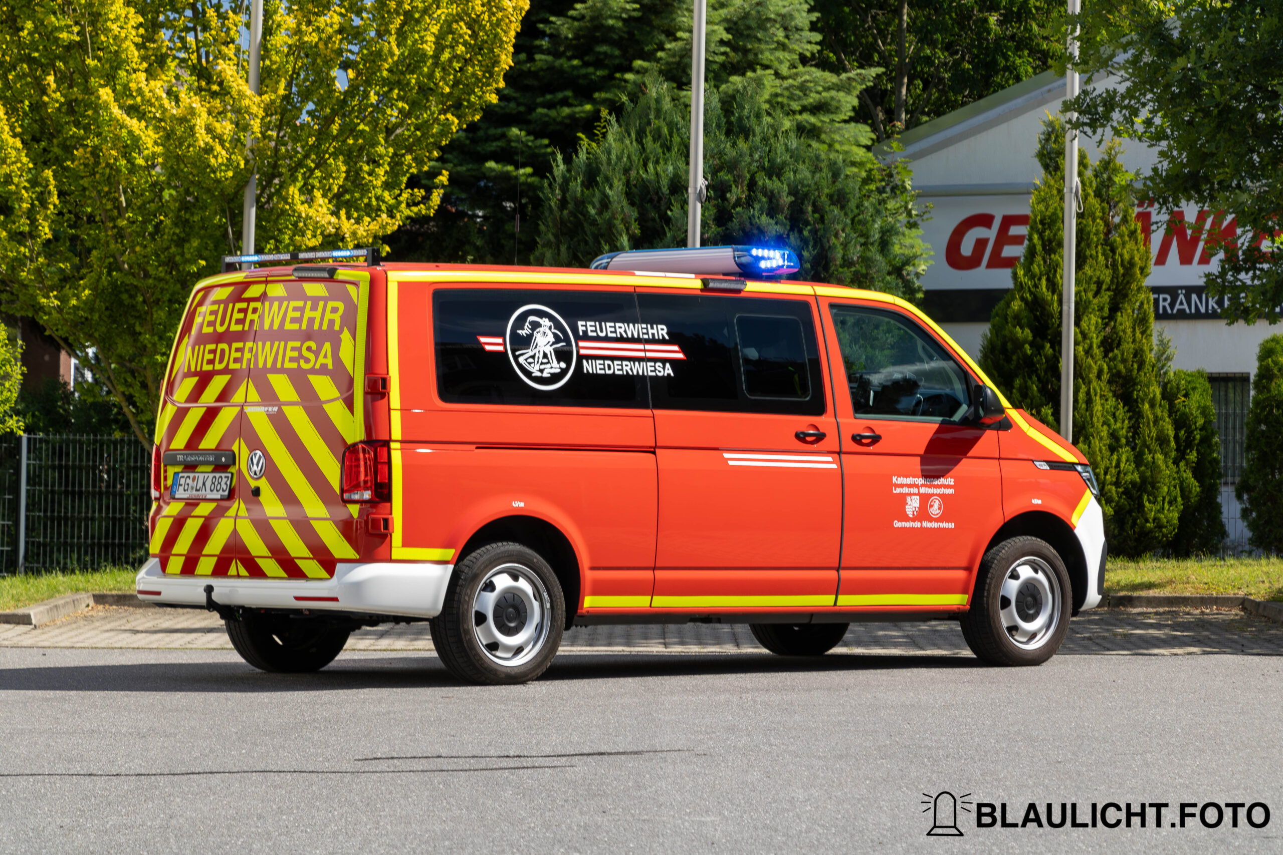 Der ELW der Freiwilligen Feuerwehr Niederwiesa von Hinten