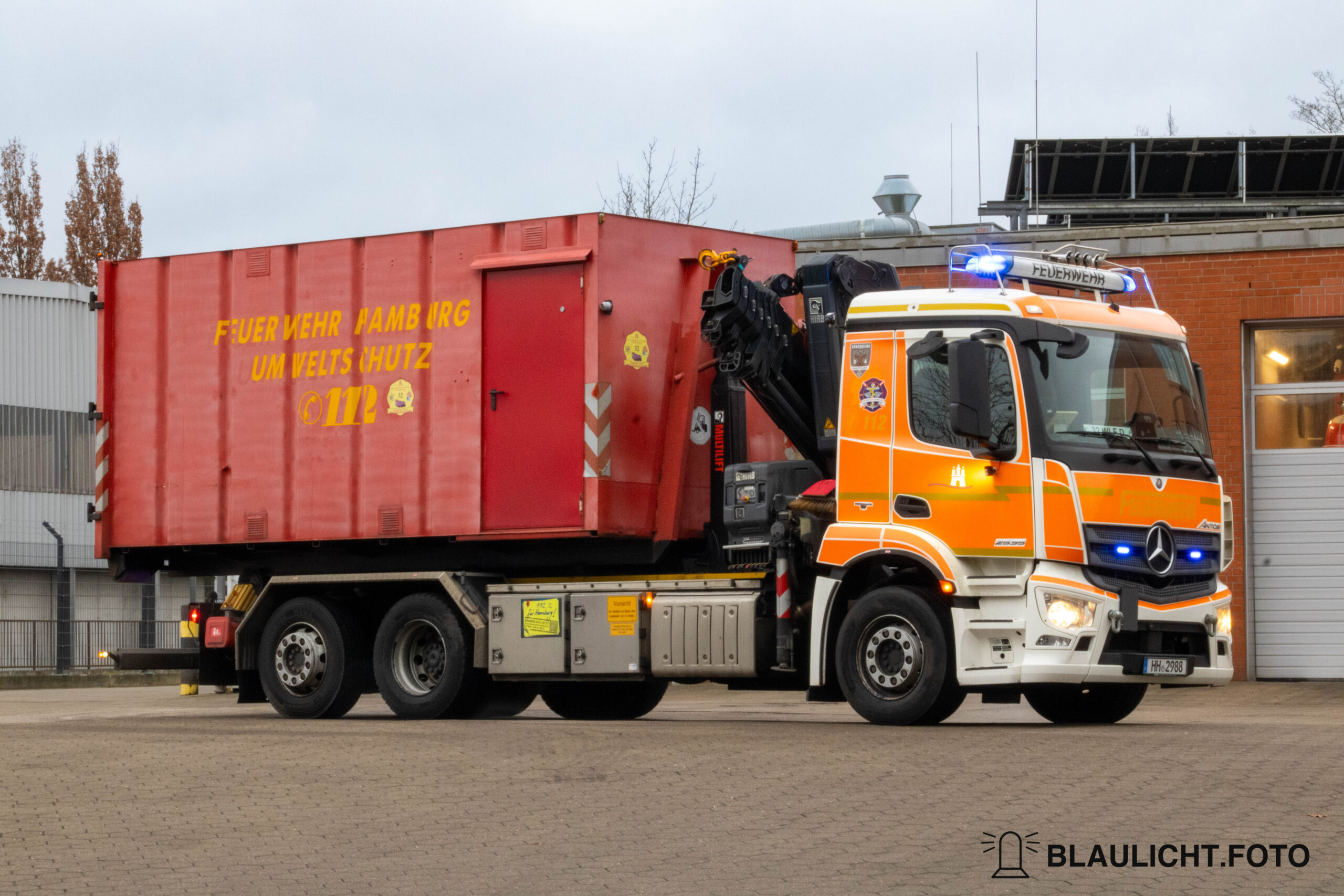 Hamburg-F32-WLF-D-Frontbild-1